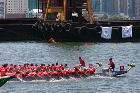 天外龍舟隊(duì)參加港臺比賽再創(chuàng)輝煌