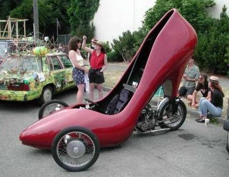 High heel motor cycle car